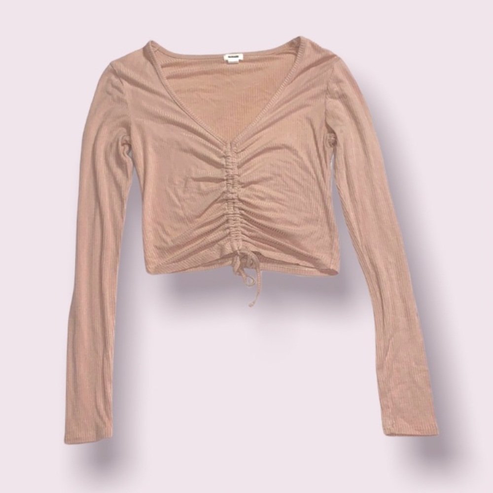 Skin Tight Low Cut Blouse. Light Blush Pink. Ribbed Center. Bottom Bow.